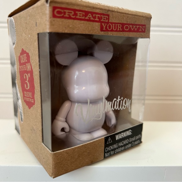 New in Box Vinylmation 3” Mickey Mouse Disney Parks Create your Own Own - Picture 2 of 7